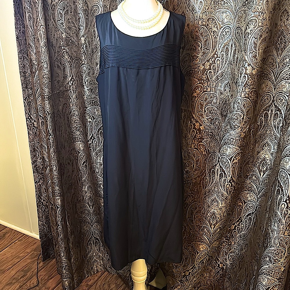 Cynthia Rowley Black 100% Silk Open Back with Tie. Size 6.